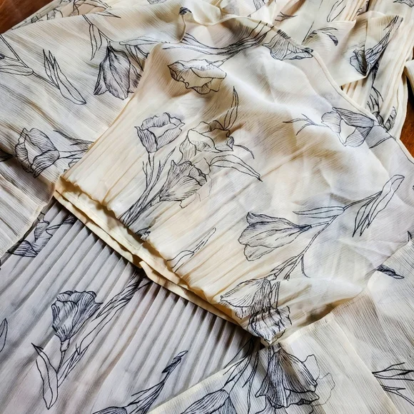 A New Day Cream Floral Dress - Size XS (NWOT) - Picture 10 of 13